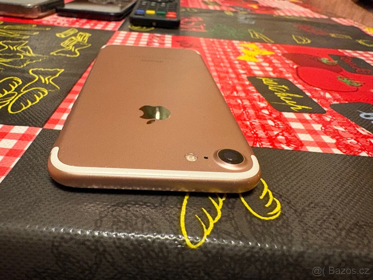 IPhone 7 rose - 5