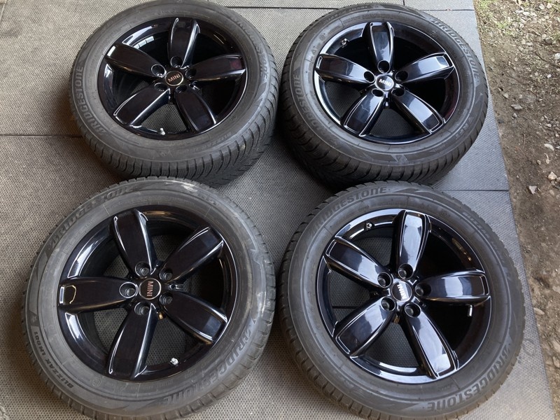 Alu MINI COUNTRYMAN F60 5x112 zimní BRIDGESTONE 225/55R17 - 5