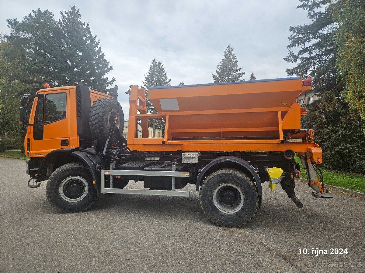 4x4 hák 13.5t Iveco komunál kropice sypač kontejner - 5