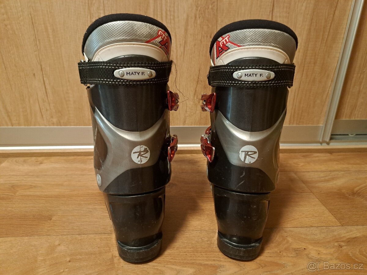 Lyžařské boty, lyžáky, přezkáče vel. 27,5 - 5