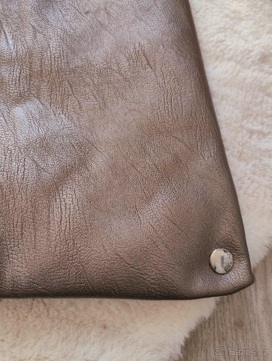 Hnědo šedá kabelka s metalízou - 5