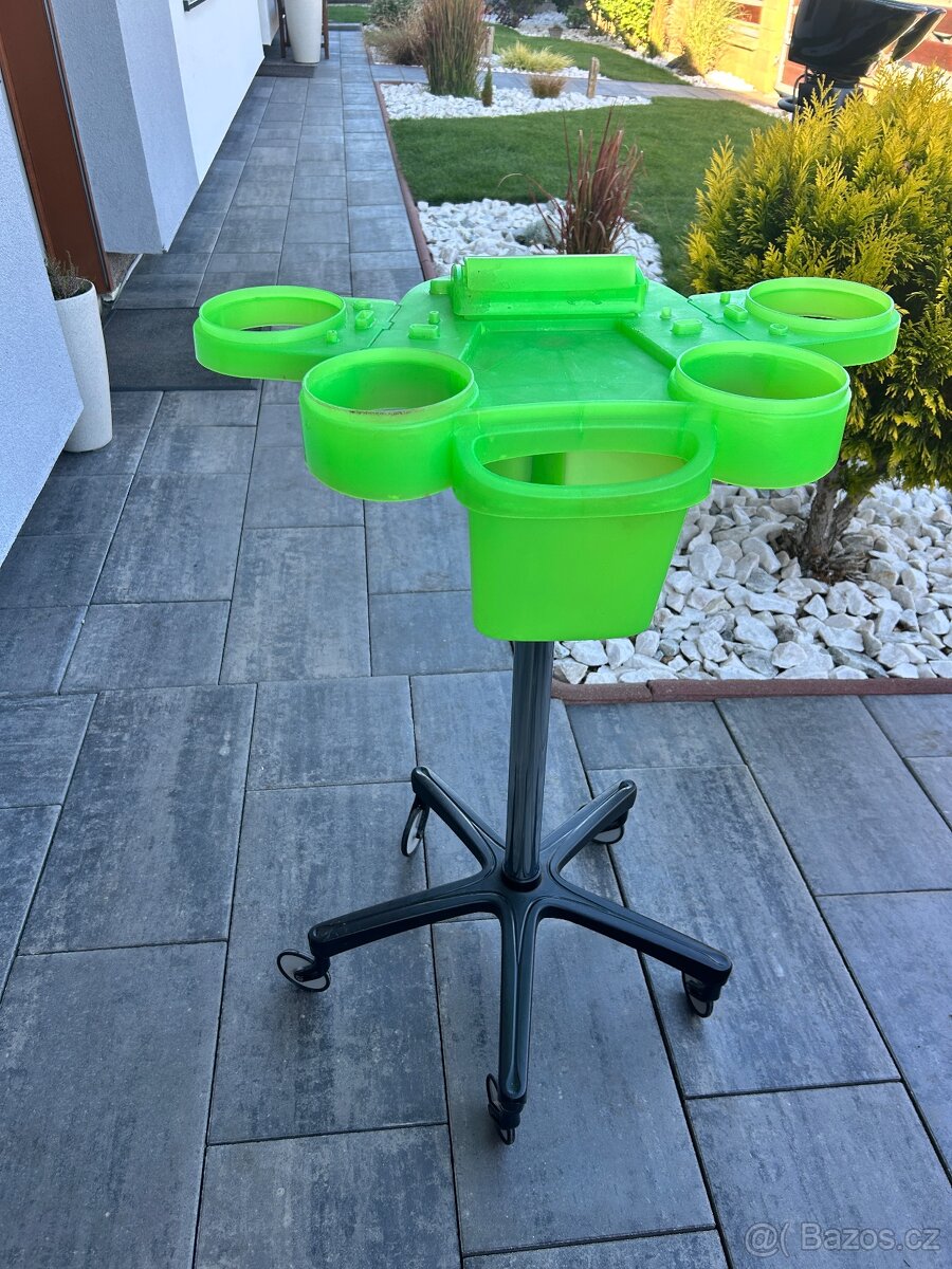 Kadeřnický pojízdný stolek na barvení - 5