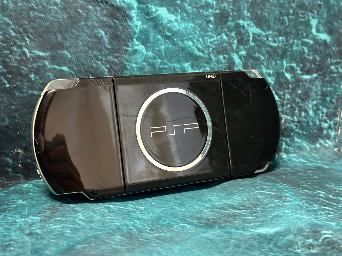 PSP 3000 piano black - 5