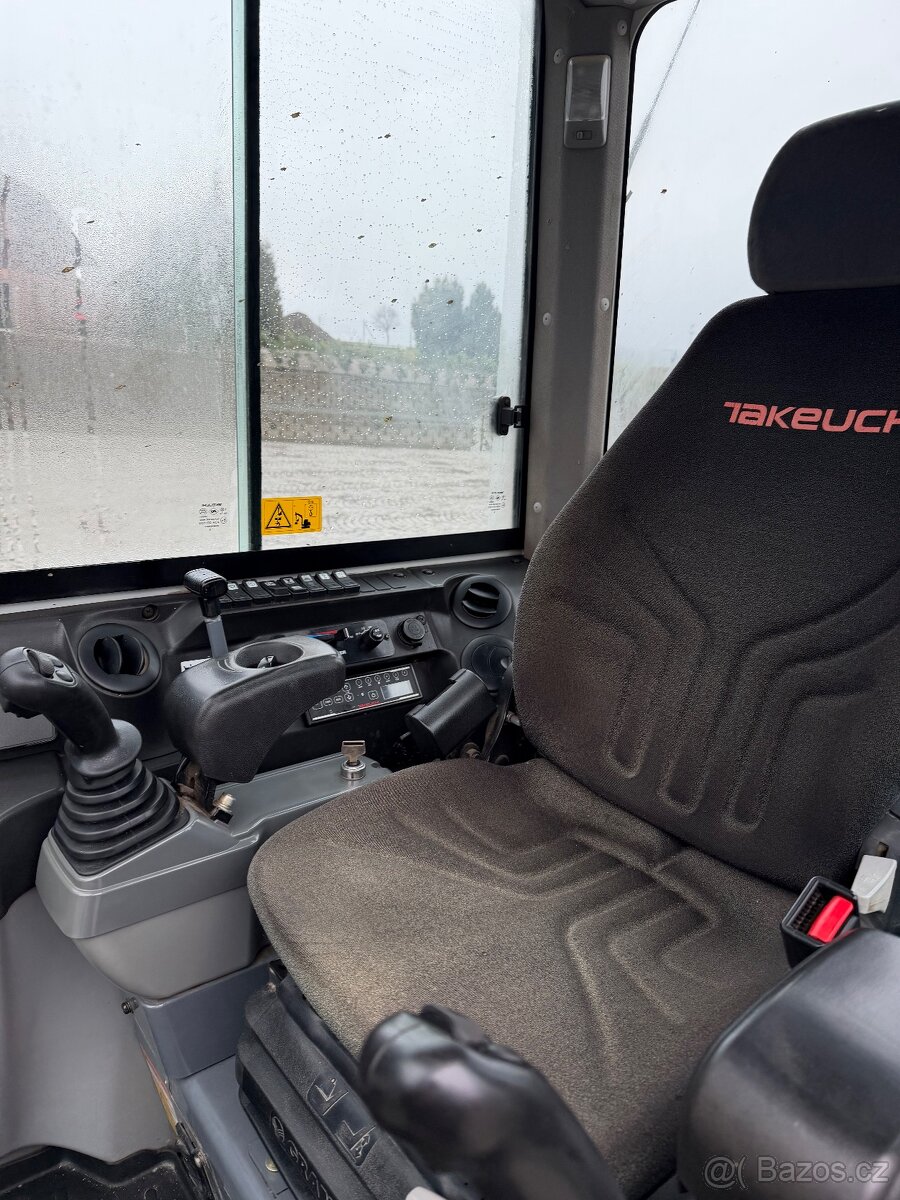 Minibagr Takeuchi TB240 - 5
