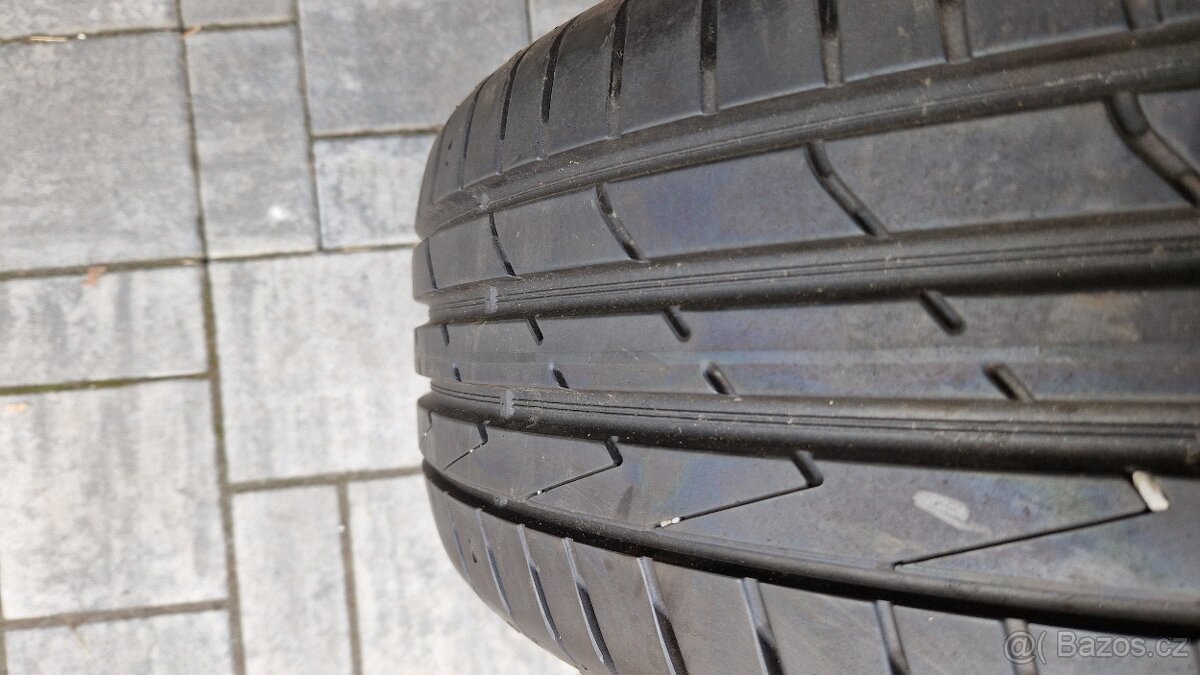 205/55 R17 letni hankook 6.8mm - 5