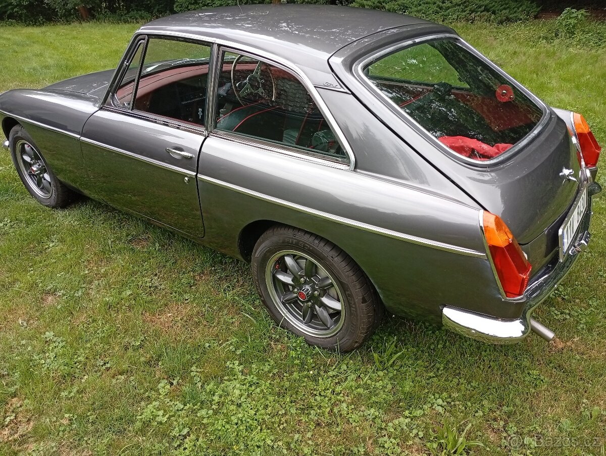 MGB GT 1979 Fully Restored - 5