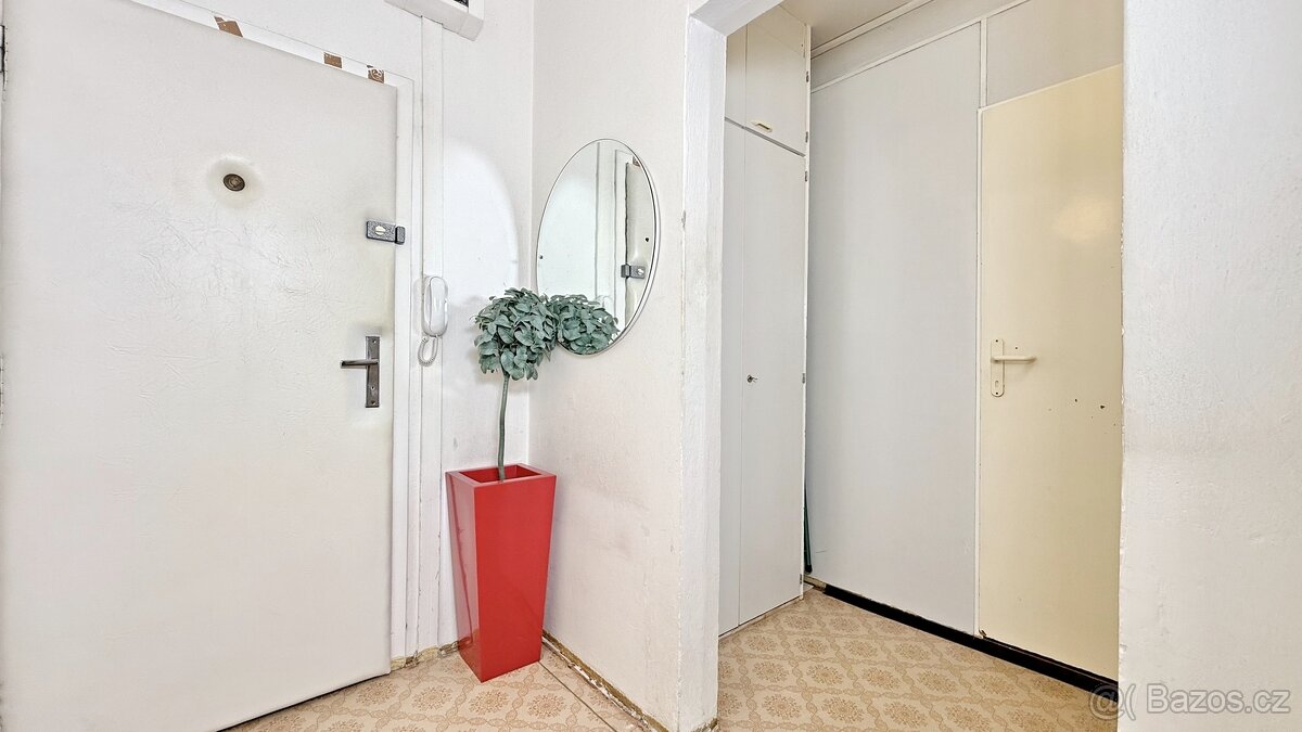 Na prodej byt na investici 2+kk, 52m2, v žádané lokalitě u K - 5