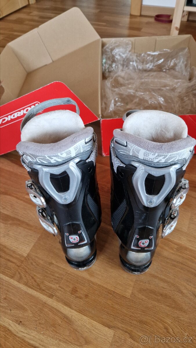 Dámské / dívčí lyžáky (přeskáče) vel. 22.5-23.5 (275mm) - 5