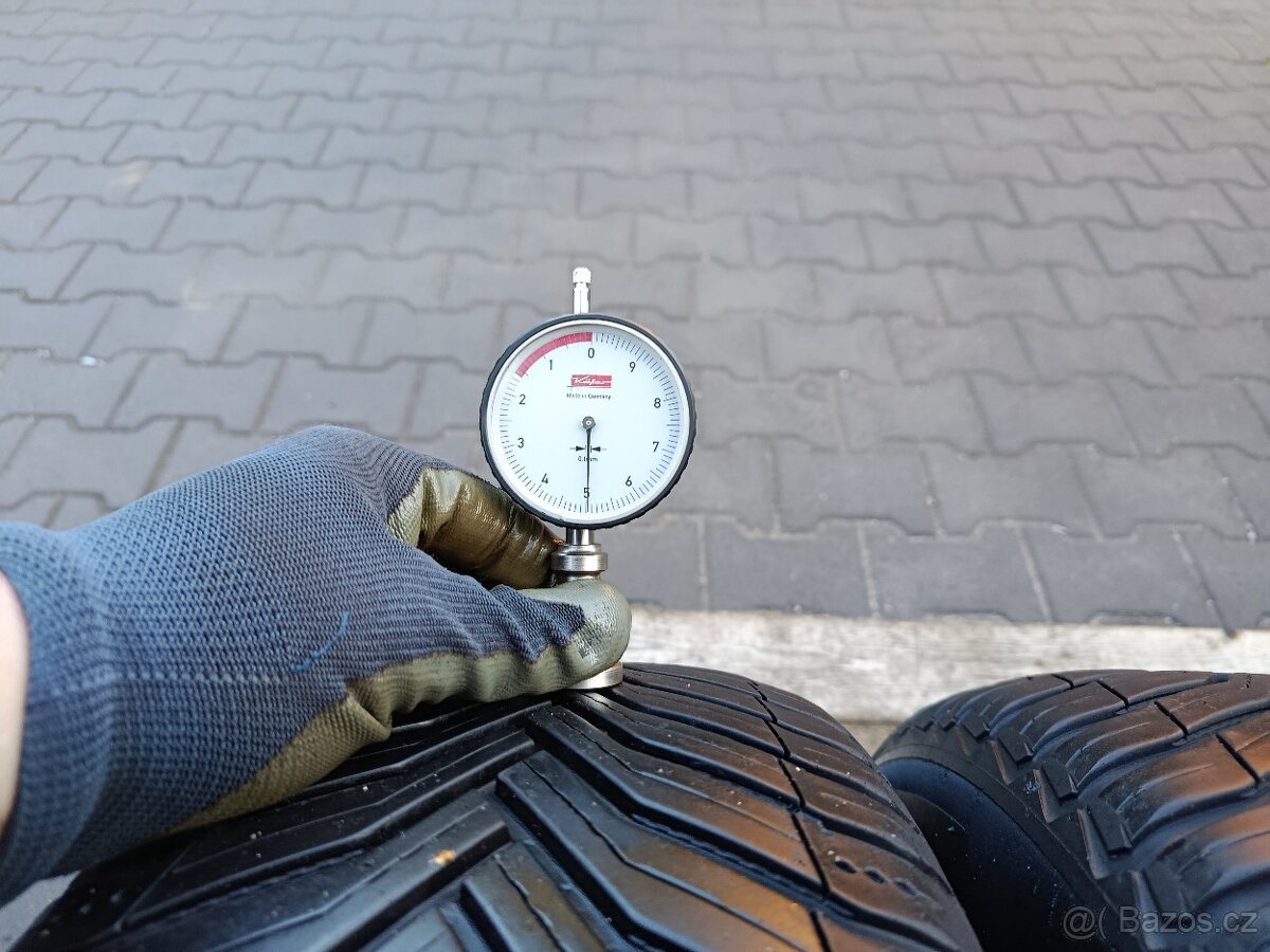 205/55/16 zimní pneu michelin - 5