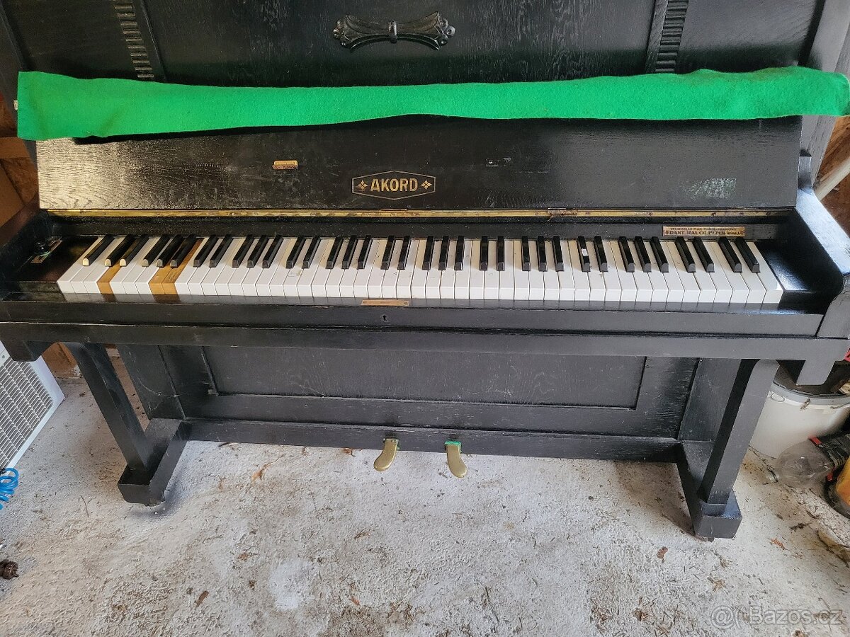 Piano Akord - 5