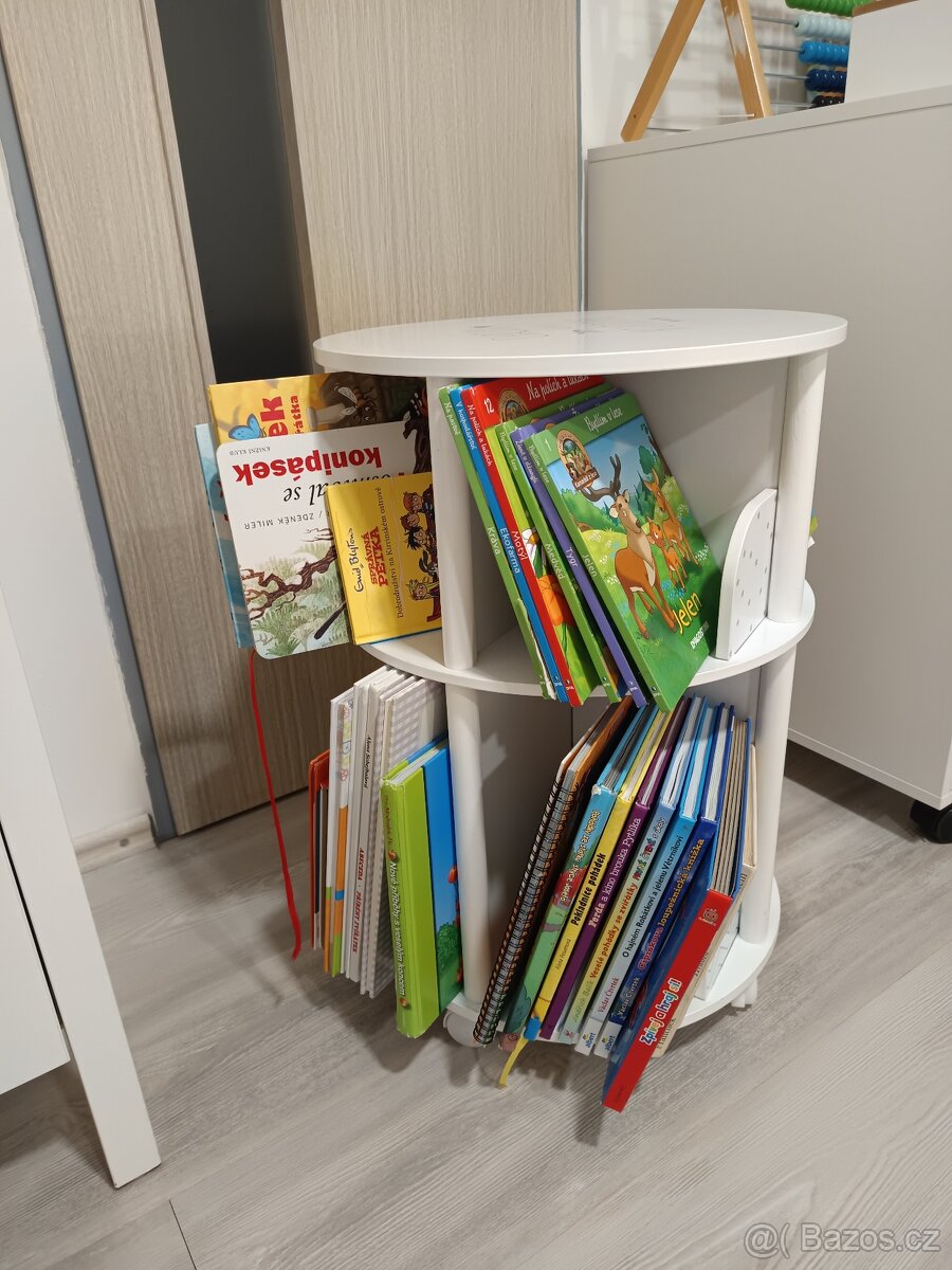 Dětská dřevěná otočná knihovna. - 5