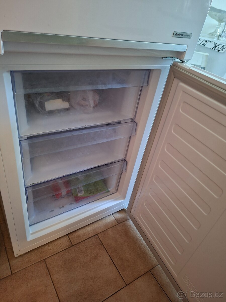 Lednice s mrazákem zn. Beko - 5