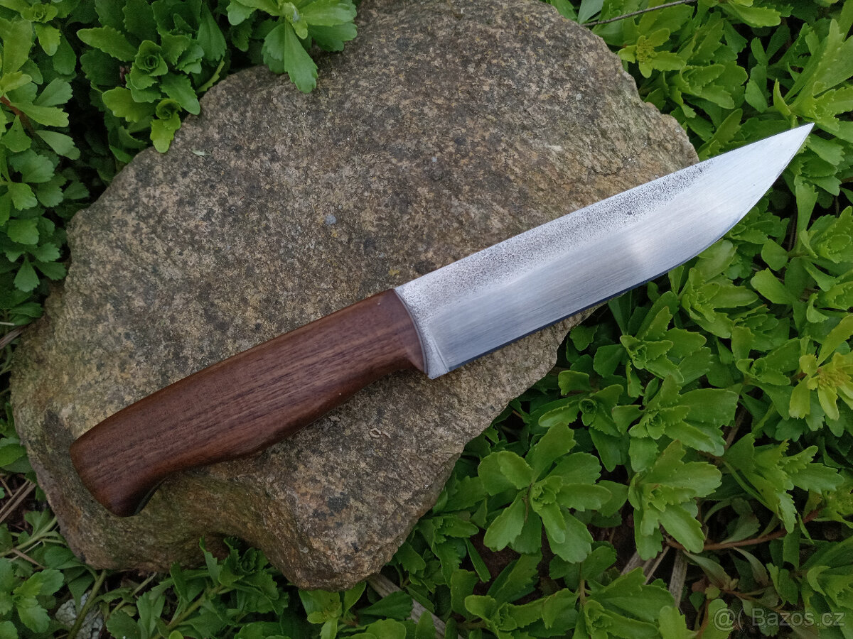 Rucne vyrobeny nuz, z N690 - 5