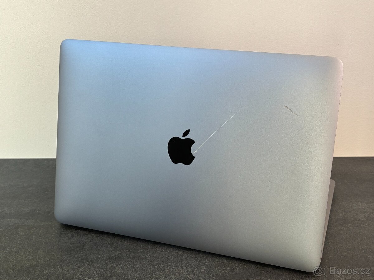 MacBook Pro 13'' 2017 / i7 / 16GB / 1TB SSD - DPH - 5