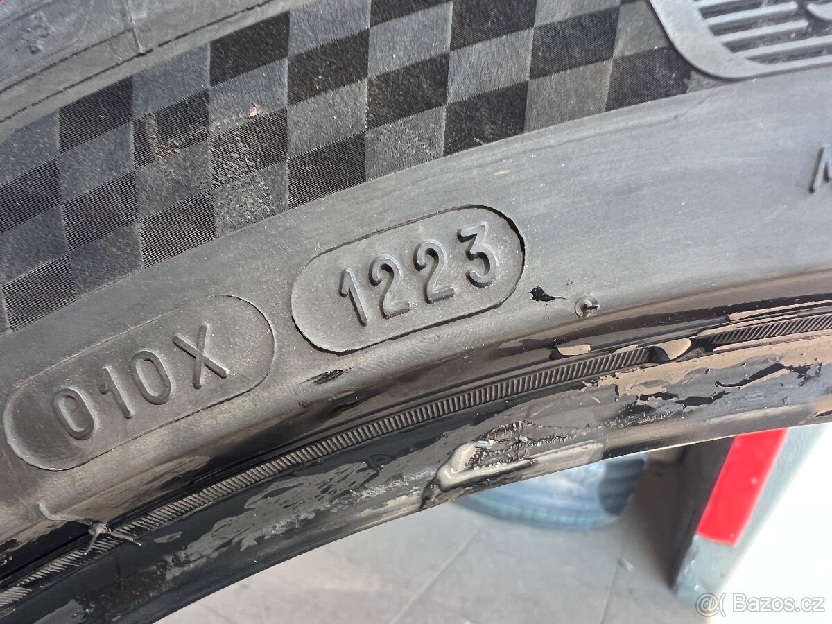 MICHELIN PILOT SPORT4 S 255/40 R21 - 5