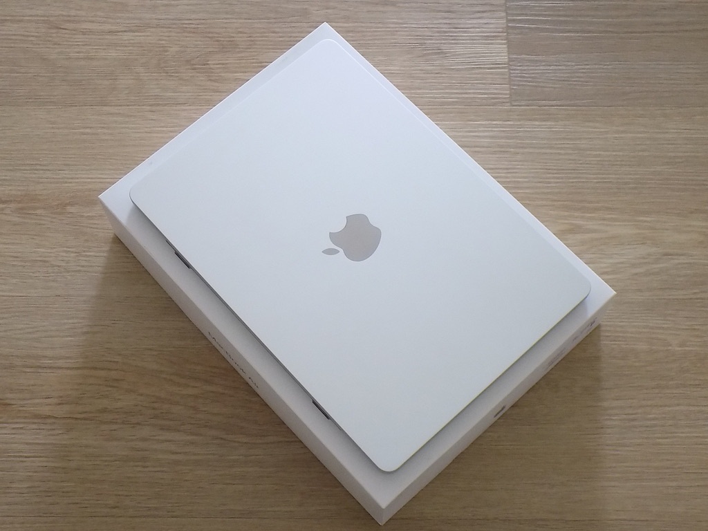 Apple MacBook Air 13,6"(2022)/M2/8GB RAM/256GB/ZÁRUKA - 5