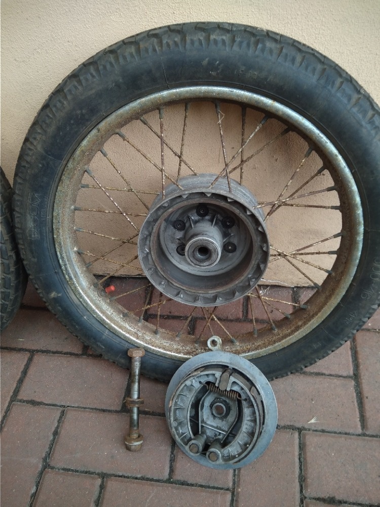 JAWA kompletní kola 16“ (3 ks) originál i původní stav - 5