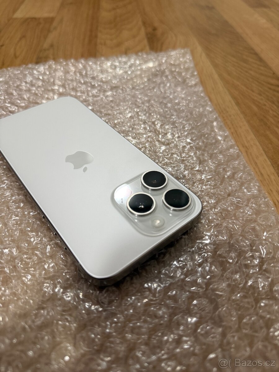 Apple iPhone 15 Pro Max 256GB - 5