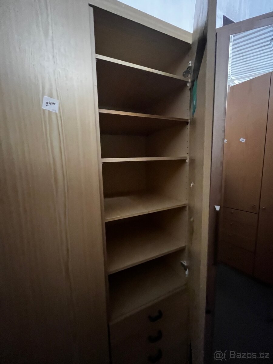 Šatní skříň - 5
