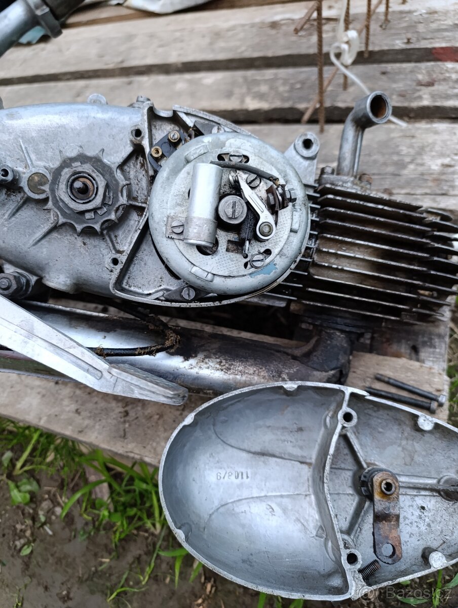 Jawa 550,555 - 5