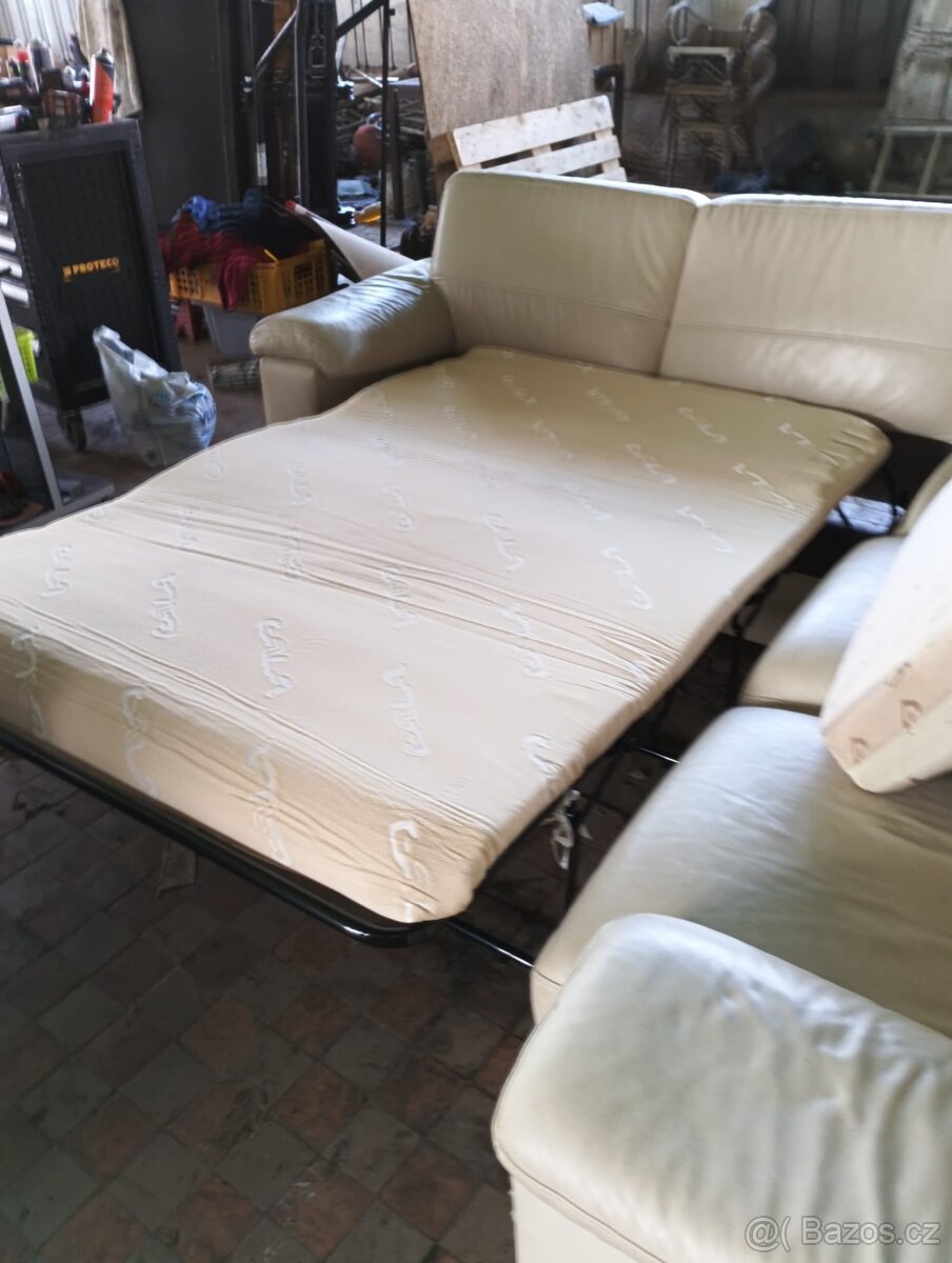 Kožená bílá sedačka - 5