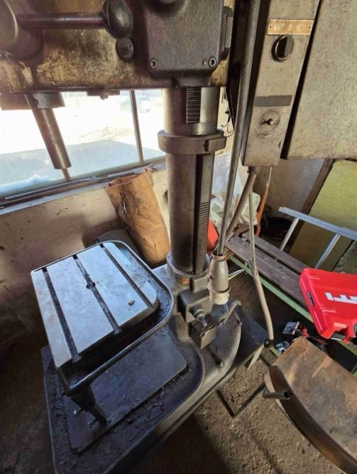 Prodávám Použitá vrtačka VS 32 B, r. v. 1988 - 5