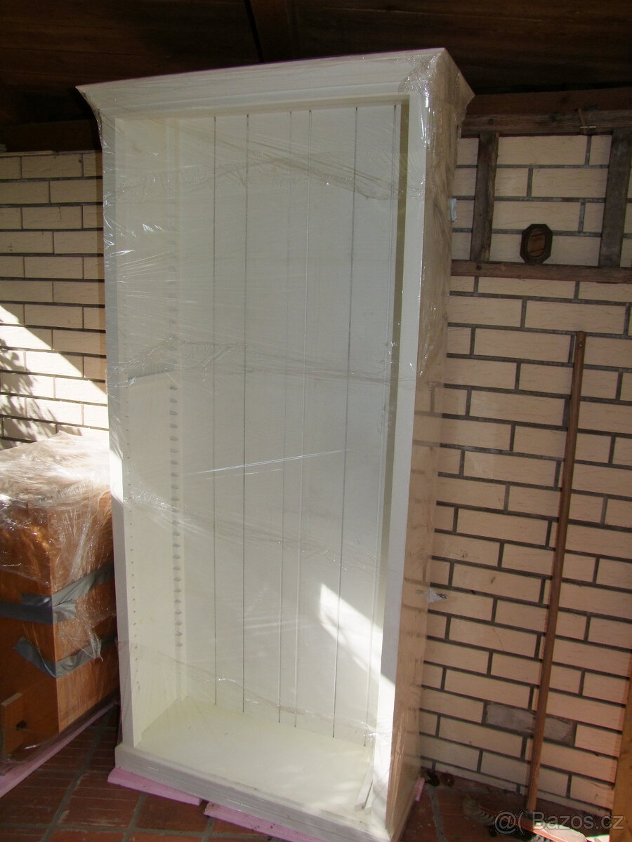 Skříň masiv 188x88x35 cm s poličkami - 5