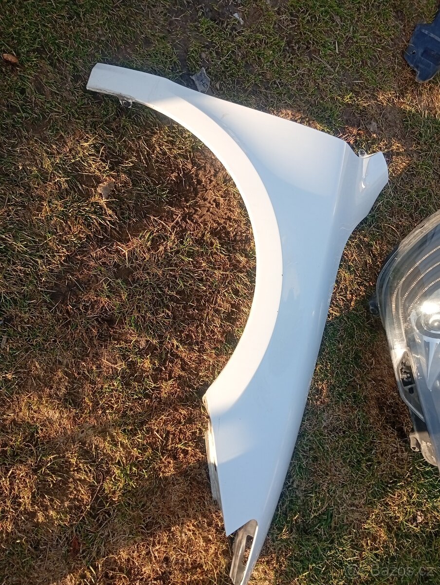 ŠKODA SUPERB 2 FACELIFT PŘEDEK, Z RV 2014 KAPOTA, NÁRAZNÍK - 5