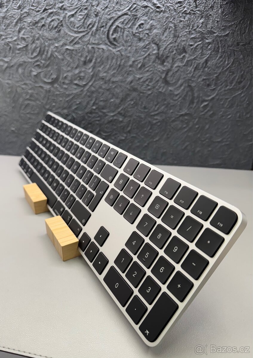 Apple Magic Keyboard Touch ID numer., černá - ZÁRUKA+FAKTURA - 5