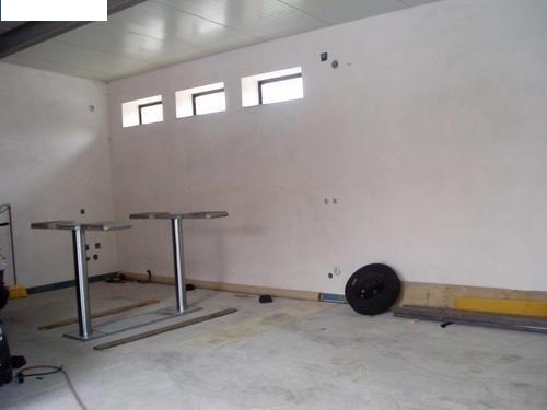 Prodám dům v Hradci Králové s garáží na 4 auta a zahradou. - 5