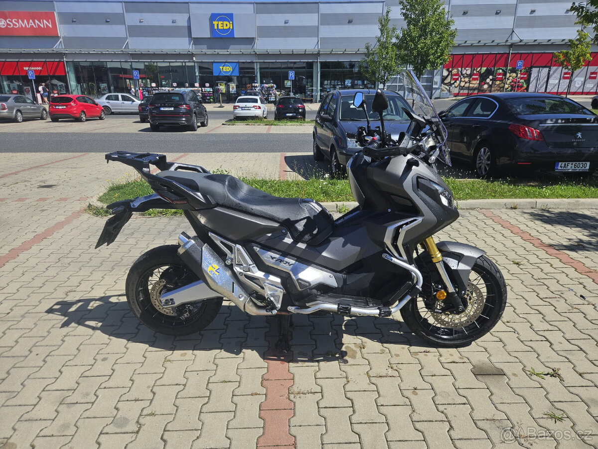 Honda X-ADV 750 - nová v ČR, najeto 12,5 tis. km - 5
