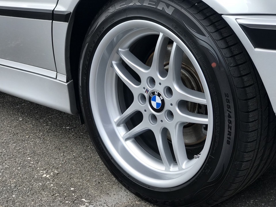 Prodám BMW e38 740i - 5