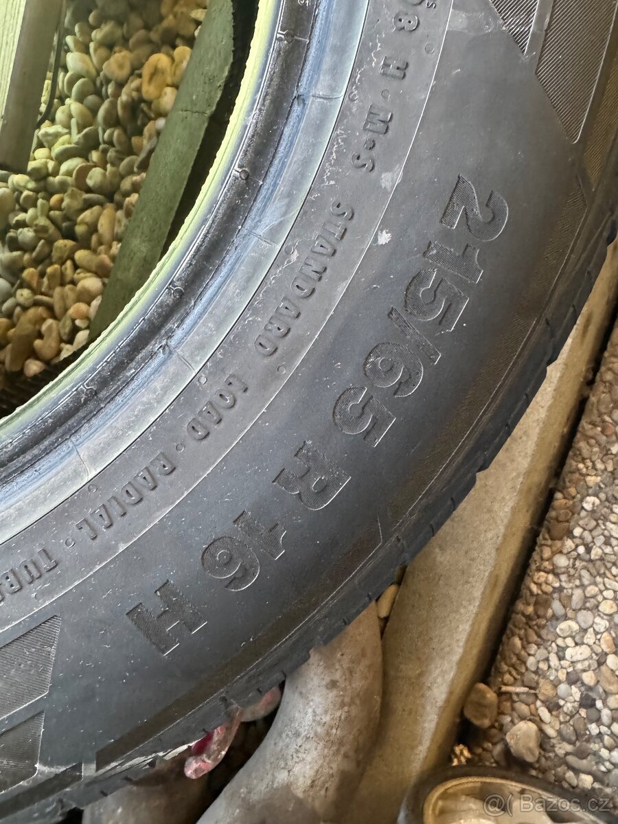 Continental 215/65/16 - 5
