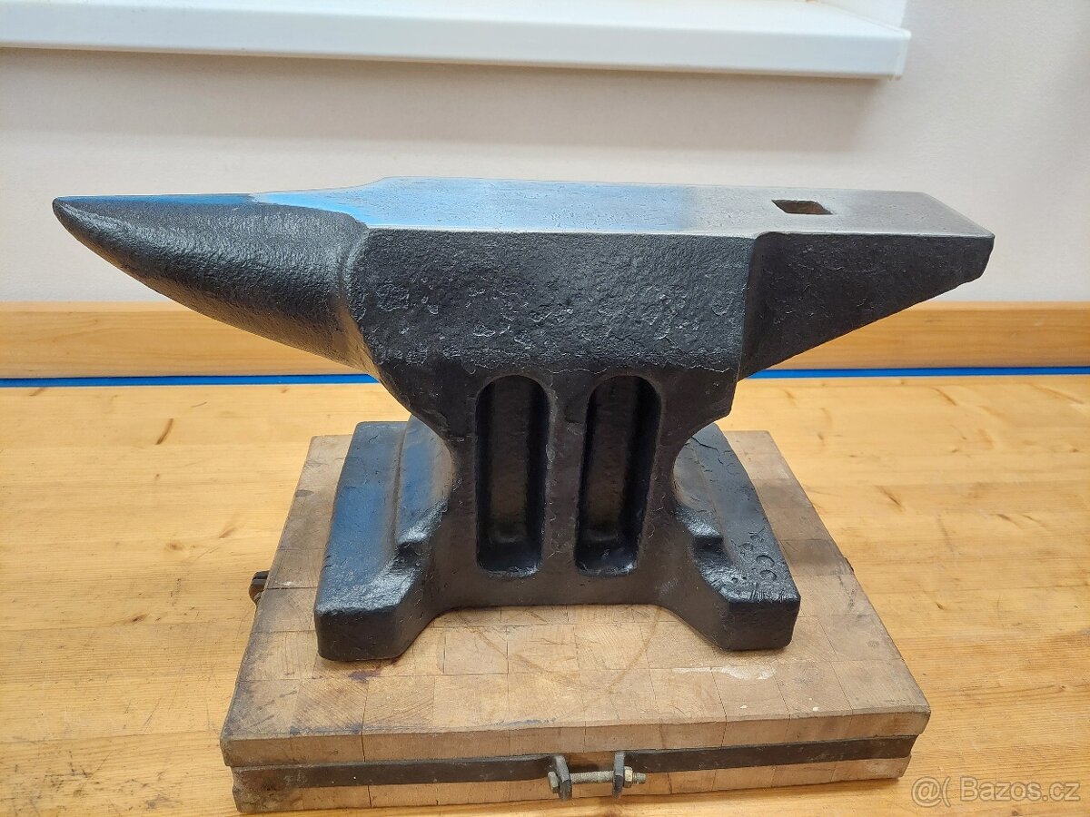 Kovářská kovadlina 50kg - 5