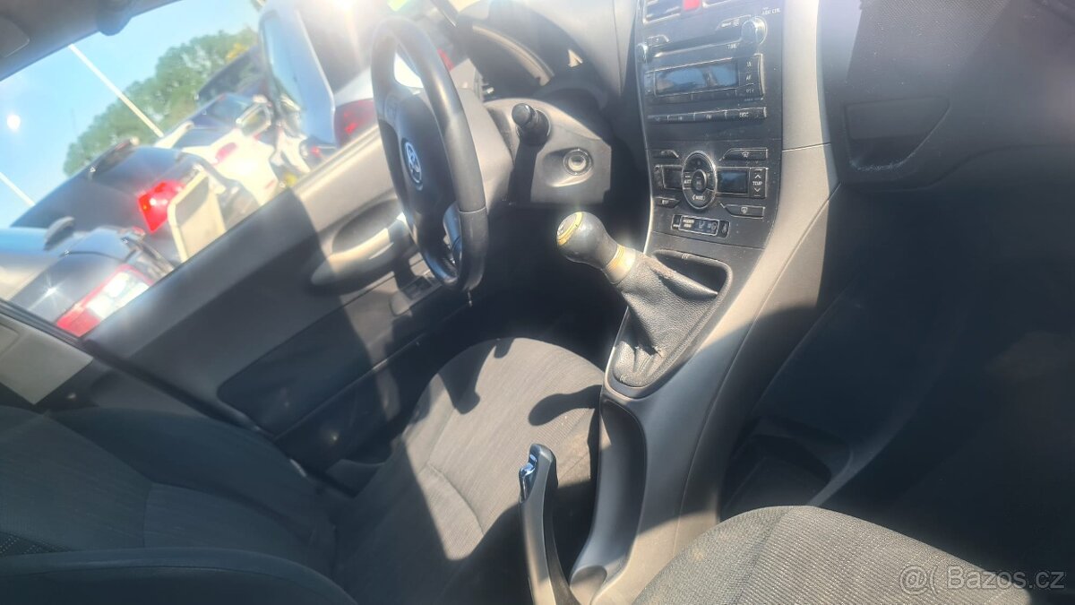 Toyota Auris 1,4d 66 kw r.v.2008..klima - 5