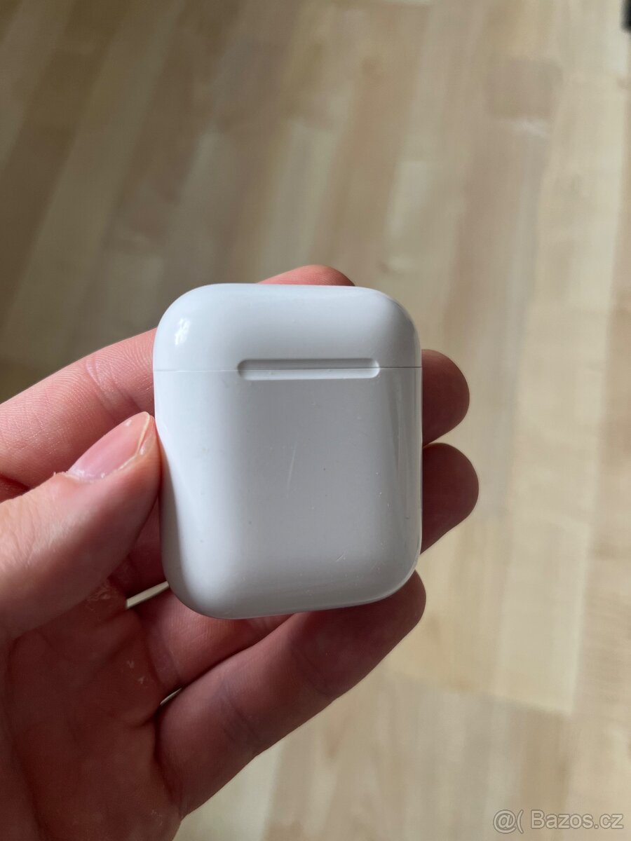 Apple AirPods - 2. generace - 5
