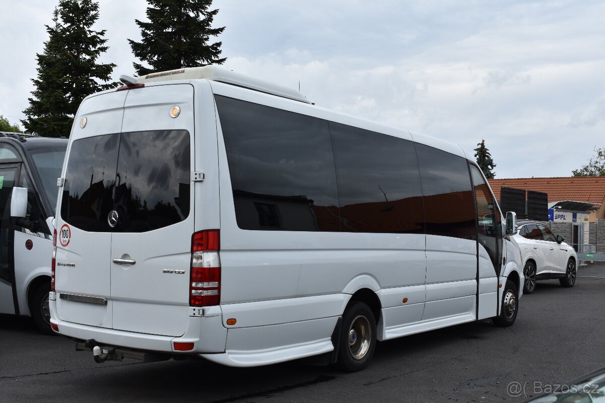 Mercedes Sprinter 519 CDI XXL | V6 | 20+1míst - 5
