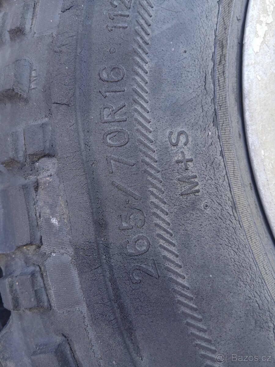 Prodám pneu 265/70 R16 - 5