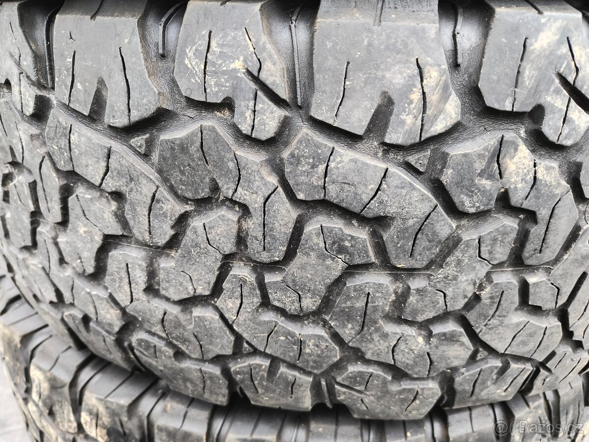 5ks PNEU BFGOODRICH ALL-TERRAIN T/A KO2 265/70 R17