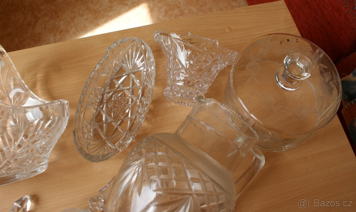 třetích 20fotek Sklo a porcelán různe prodám + 2 těžítka - 5