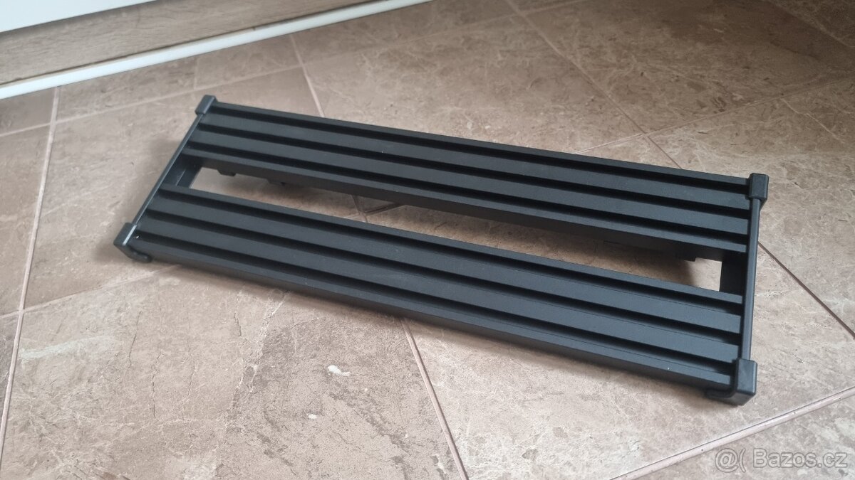 Pedalboard GPB-01 na pedály efektů Boss - 5