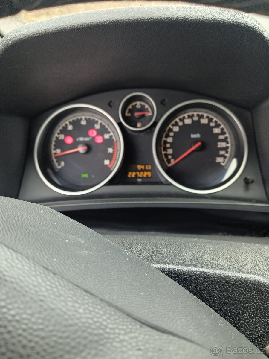 Zafira, CNG/ benzín, 110 kW, 1.6 Rok 2010 - 5