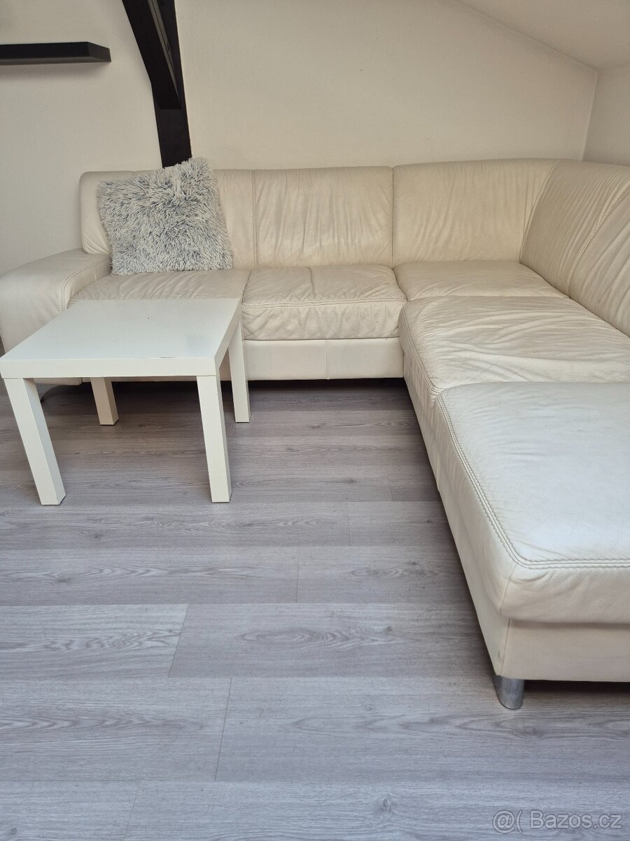 Kožená bílá sedačka - 5