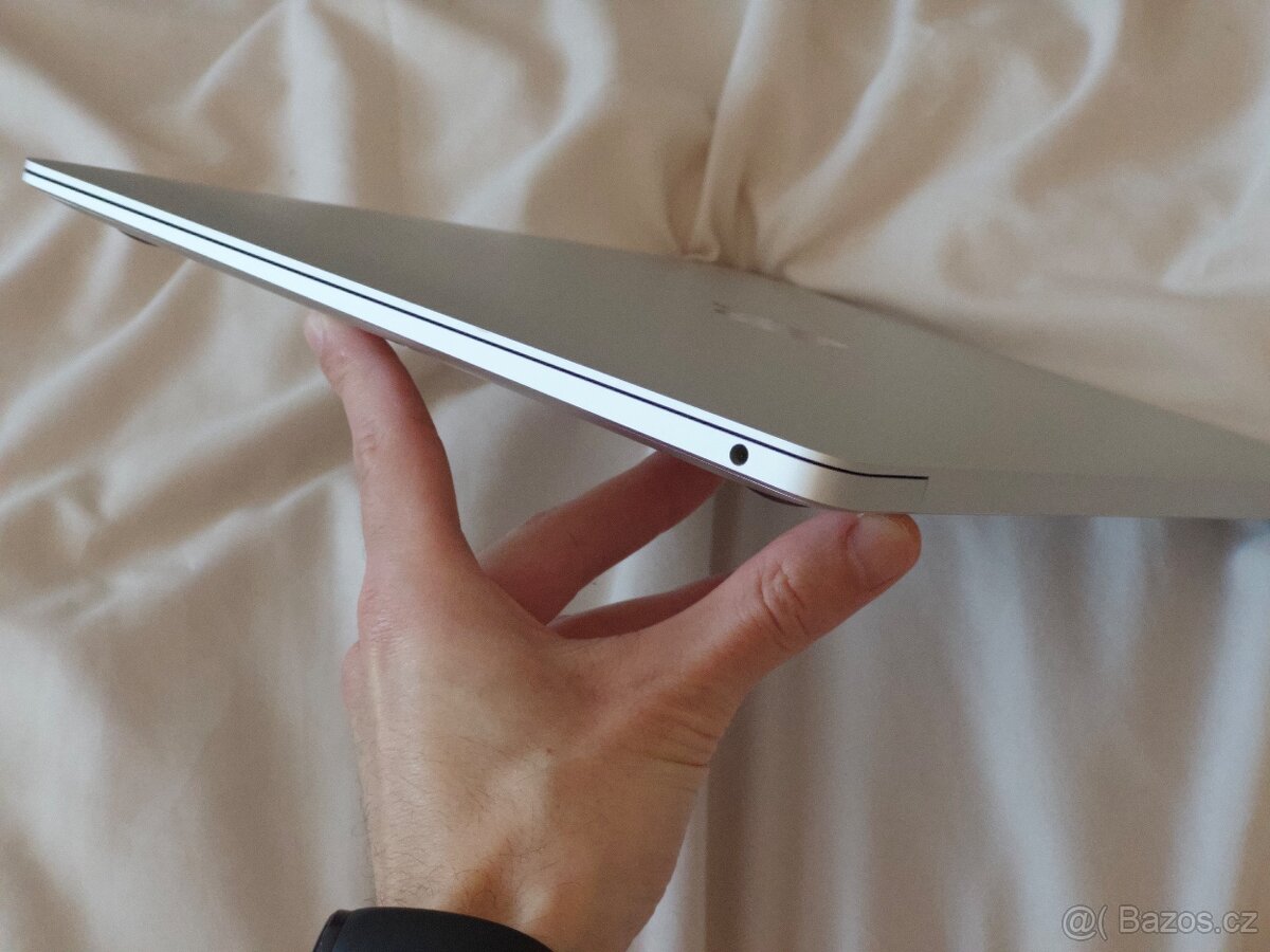 Apple MacBook Air M1 8/256 GB - 5