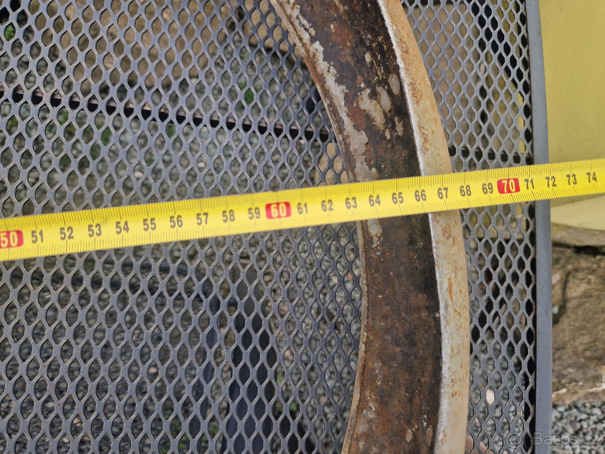 Kryty rezervních kol - LOUKOTĚ - 5