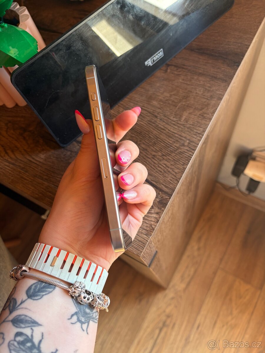 Prodám iPhone 15 pro - 5