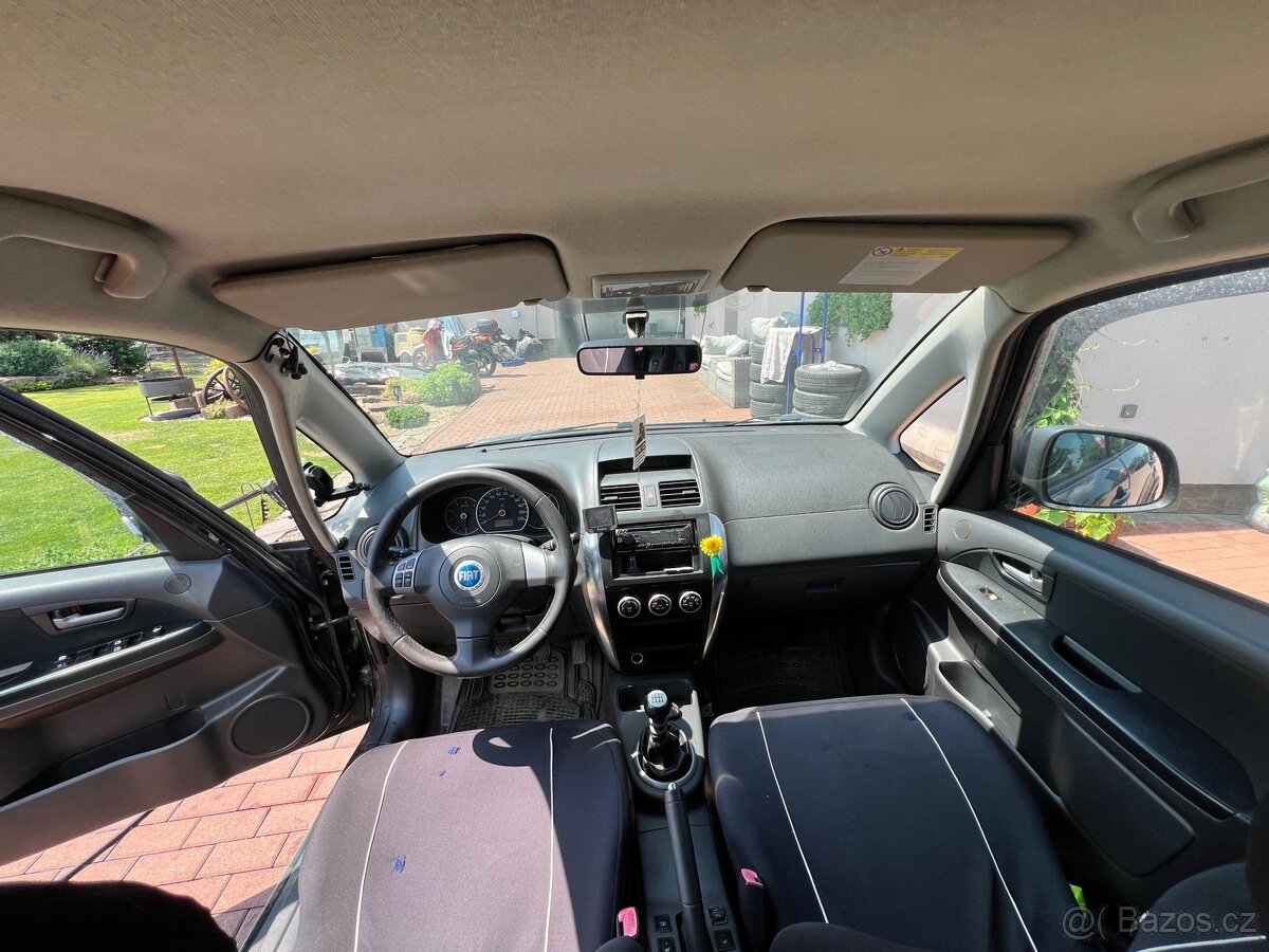 Suzuki Sedici 4x4 - 5