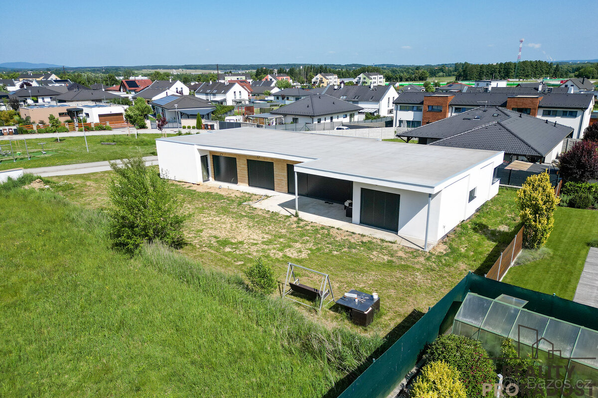 Novostavba s chytrou domácností na lukrativním místě ve Včel - 5