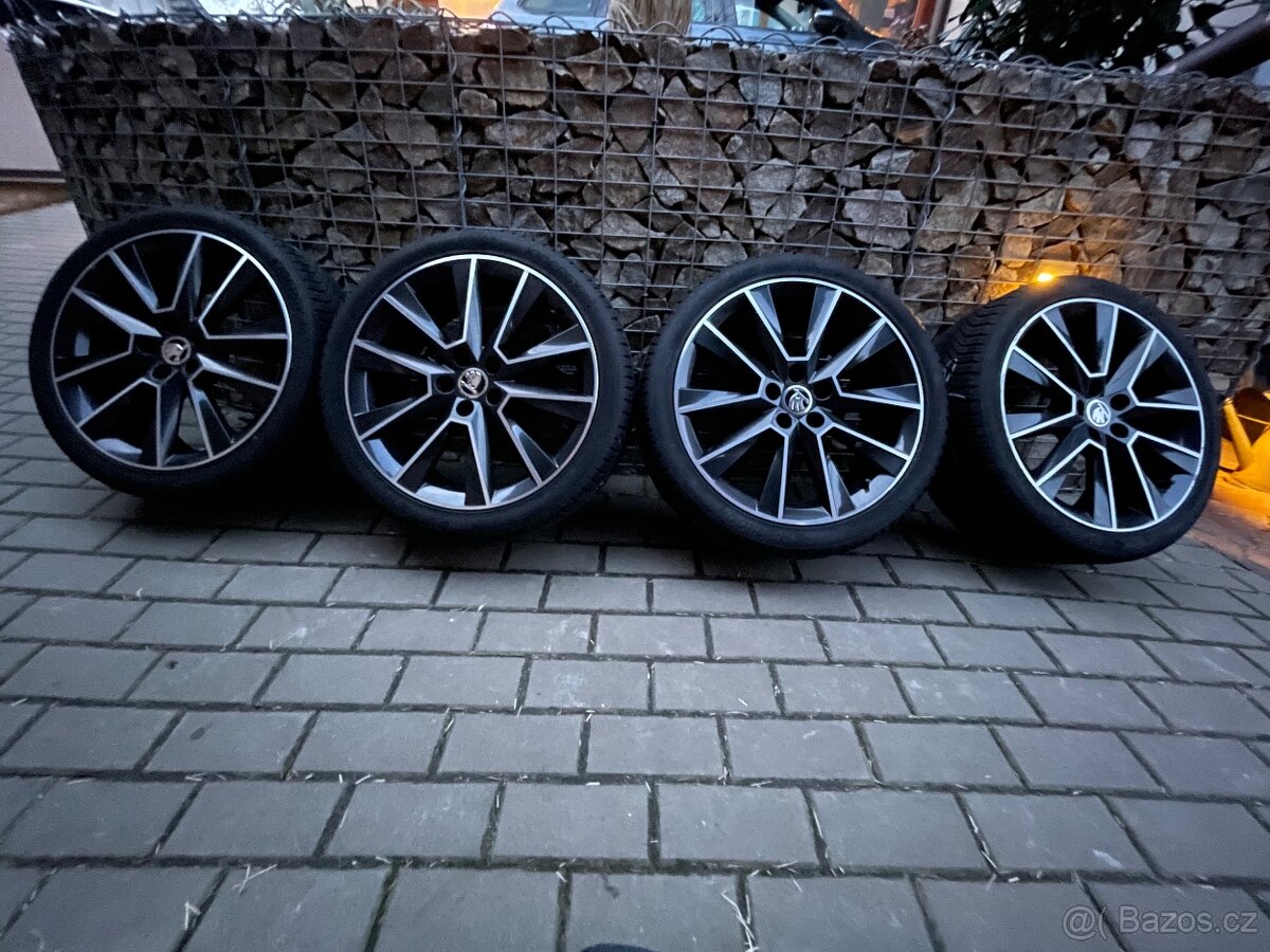 Skoda Fabia 3, Rapid or celor sada 215/40-17 Savio Anthrazit - 5