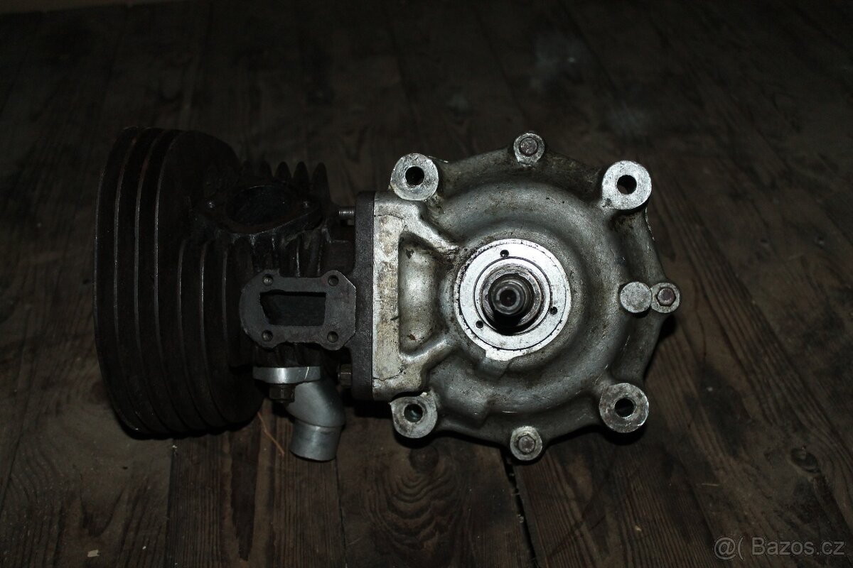 Jawa Special motor + kolena - 5